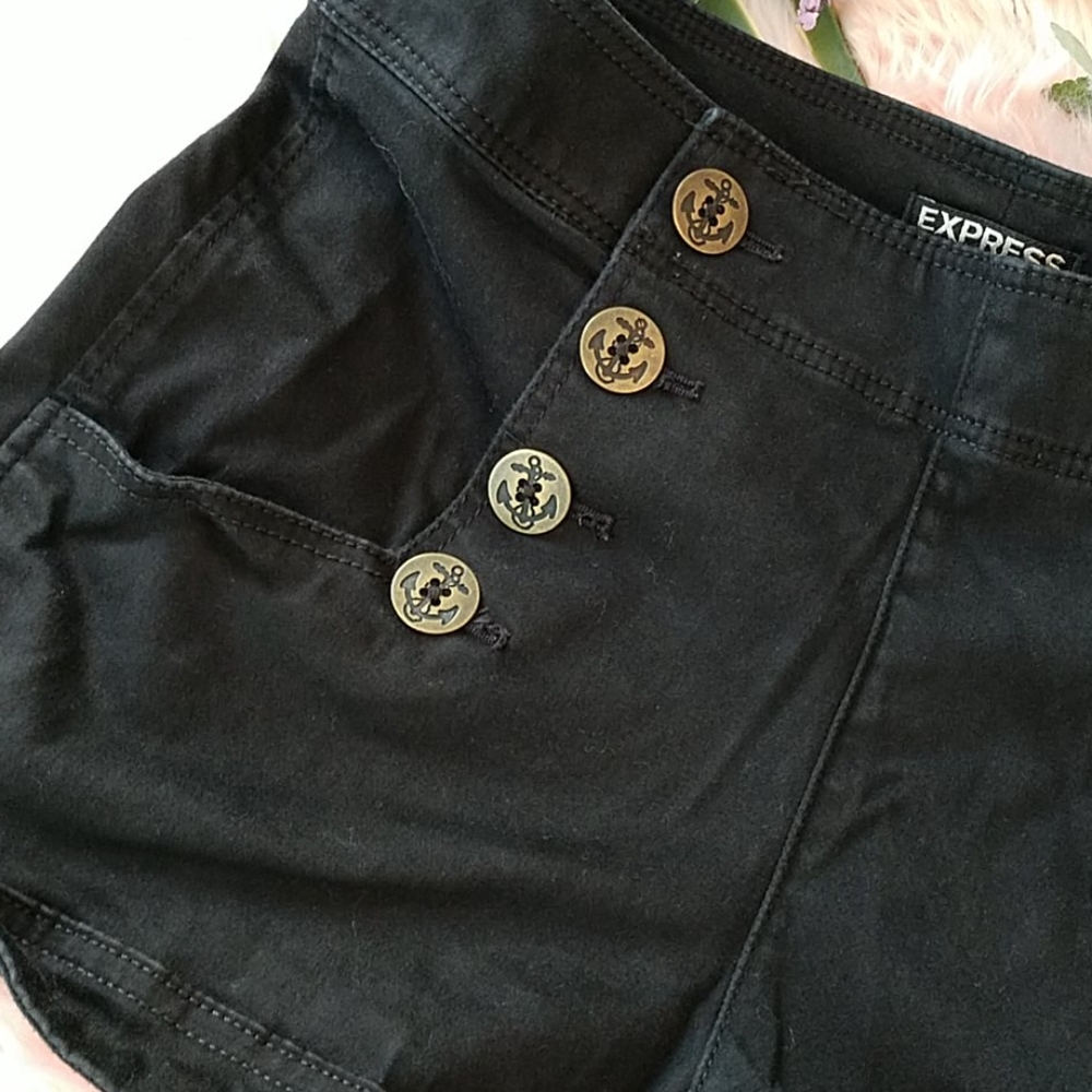 Express Short's - Picture 2 of 8